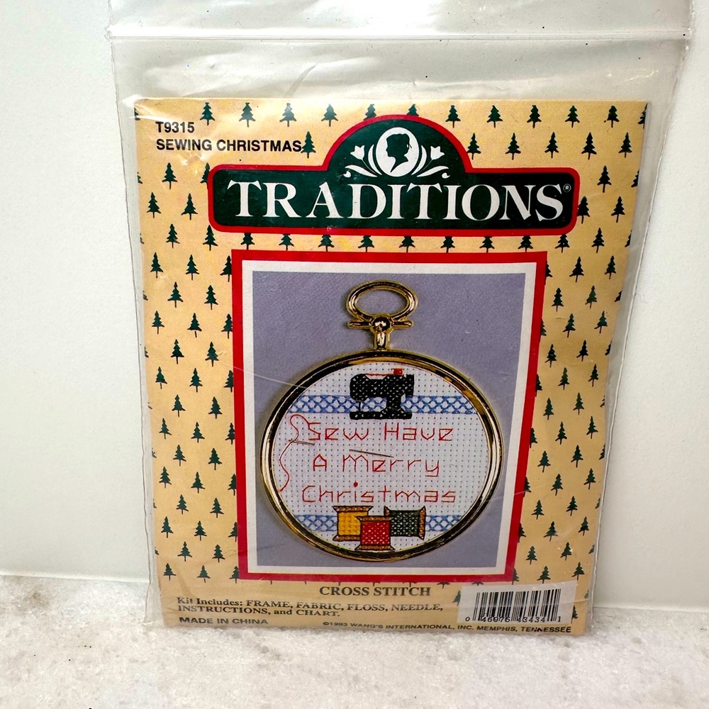 Traditions Sewing Christmas Cross Stitch Kit